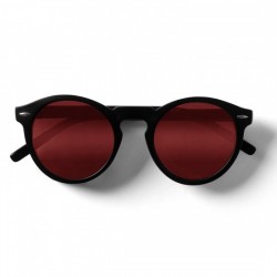 نظارات شمسية كبيرة الحجم لأيام الصيف الطويلة نظارات شمسية كبيرة الحجم لأيام الصيف الطويلة